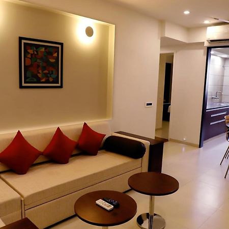 Quality Inn Patria Suites, Rajkot Eksteriør billede