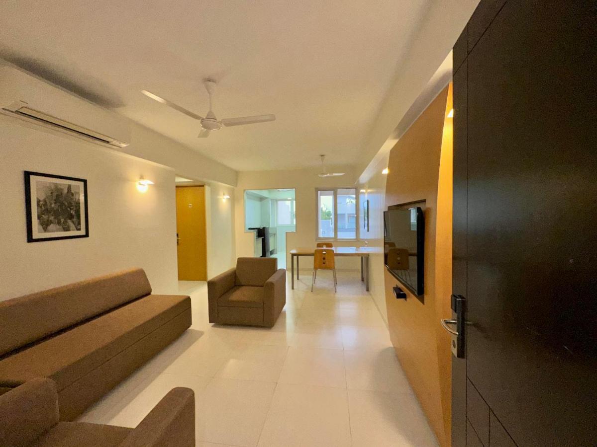 Quality Inn Patria Suites, Rajkot Eksteriør billede