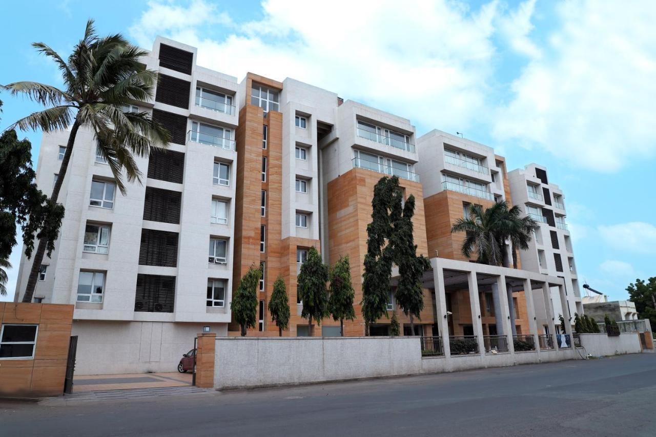 Quality Inn Patria Suites, Rajkot Eksteriør billede