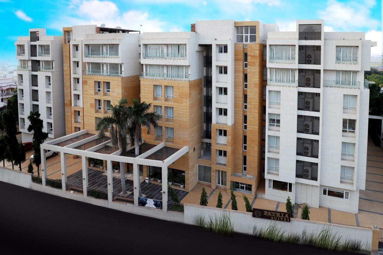 Quality Inn Patria Suites, Rajkot Eksteriør billede