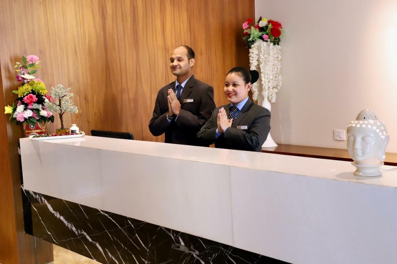Quality Inn Patria Suites, Rajkot Eksteriør billede